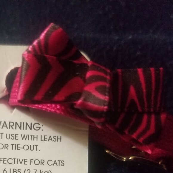 NWT pink cat collar w bell, buckle not breakaway - Picture 5 of 5